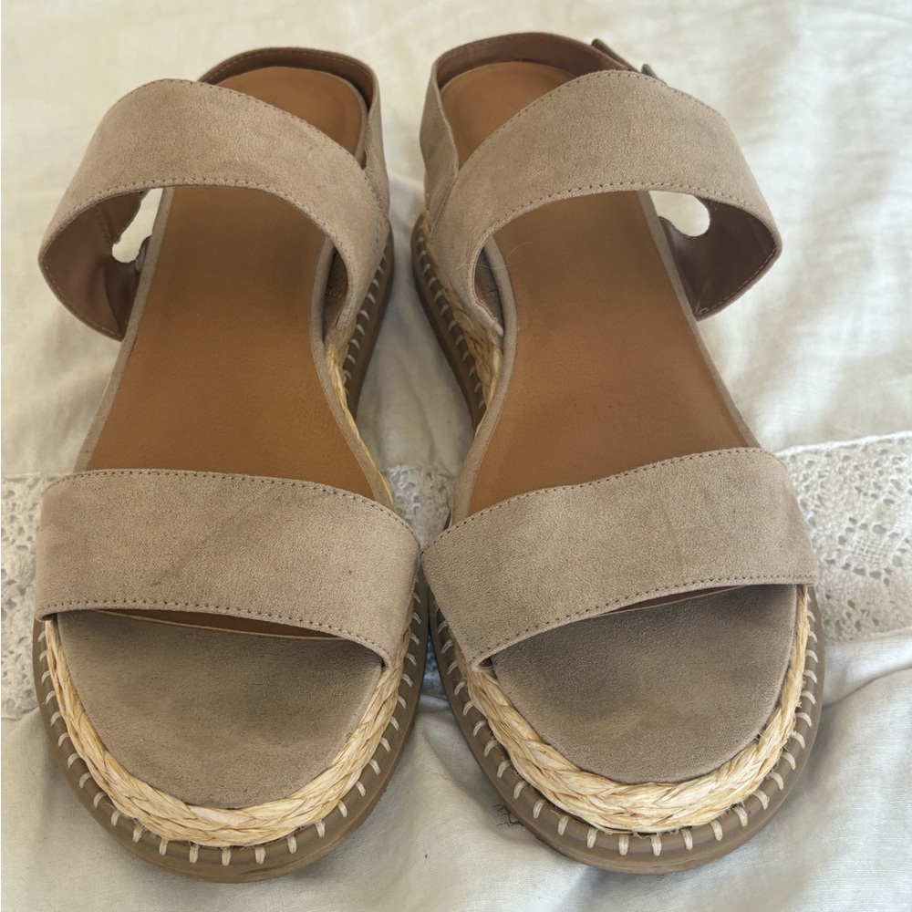 Universal Threads Raffia Platform Sandals 10 Targ… - image 1